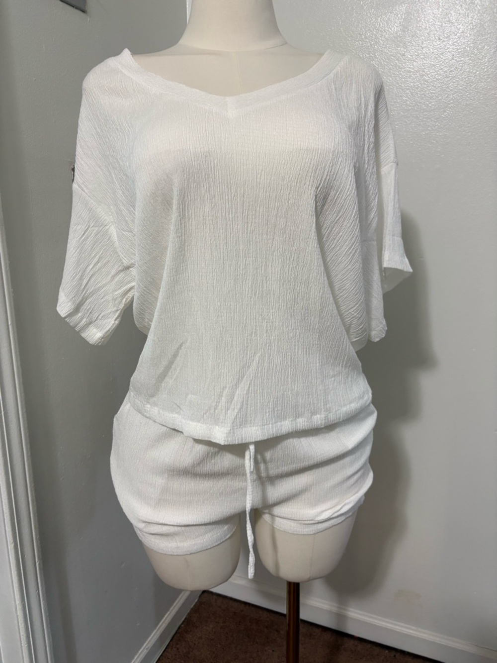 White Women's Lightweight Lounge Shorts Set NWT